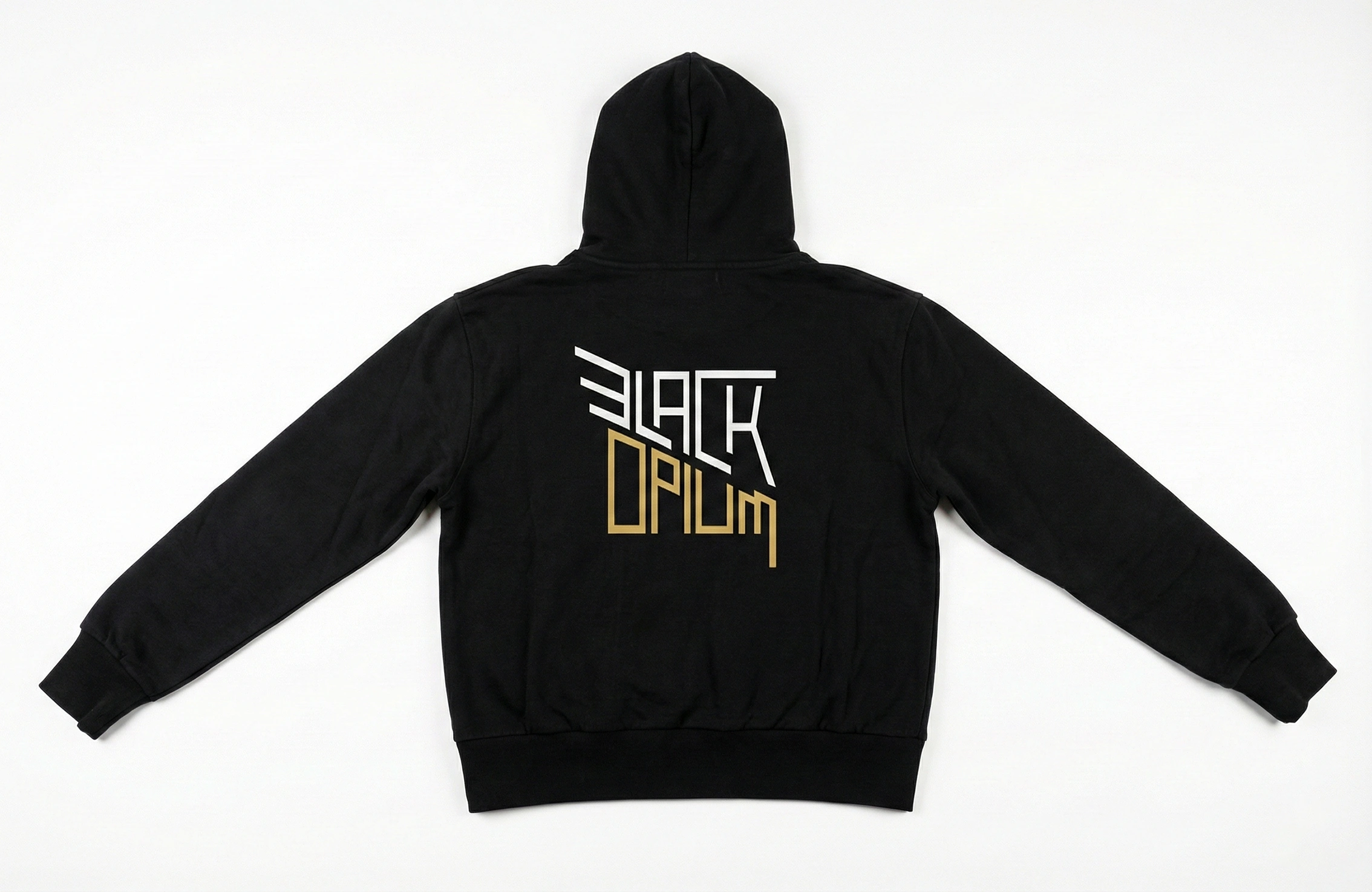 黑色套頭 Hoodie 背面 Opium 標誌印刷作品