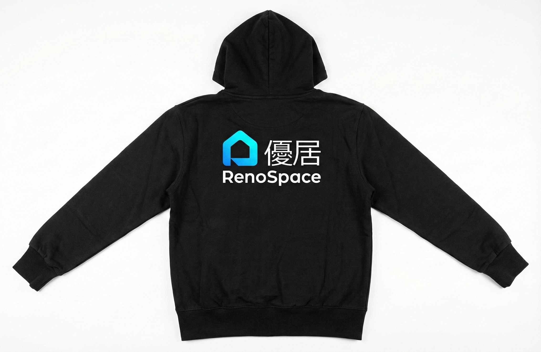 黑色套頭 Hoodie 背面 Renospace 標誌印刷作品