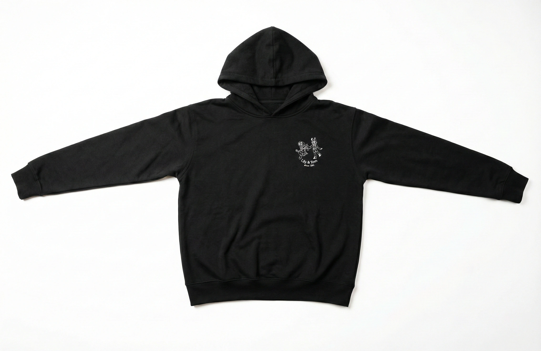 黑色套頭 Hoodie 正面小胸位人物線條圖案作品