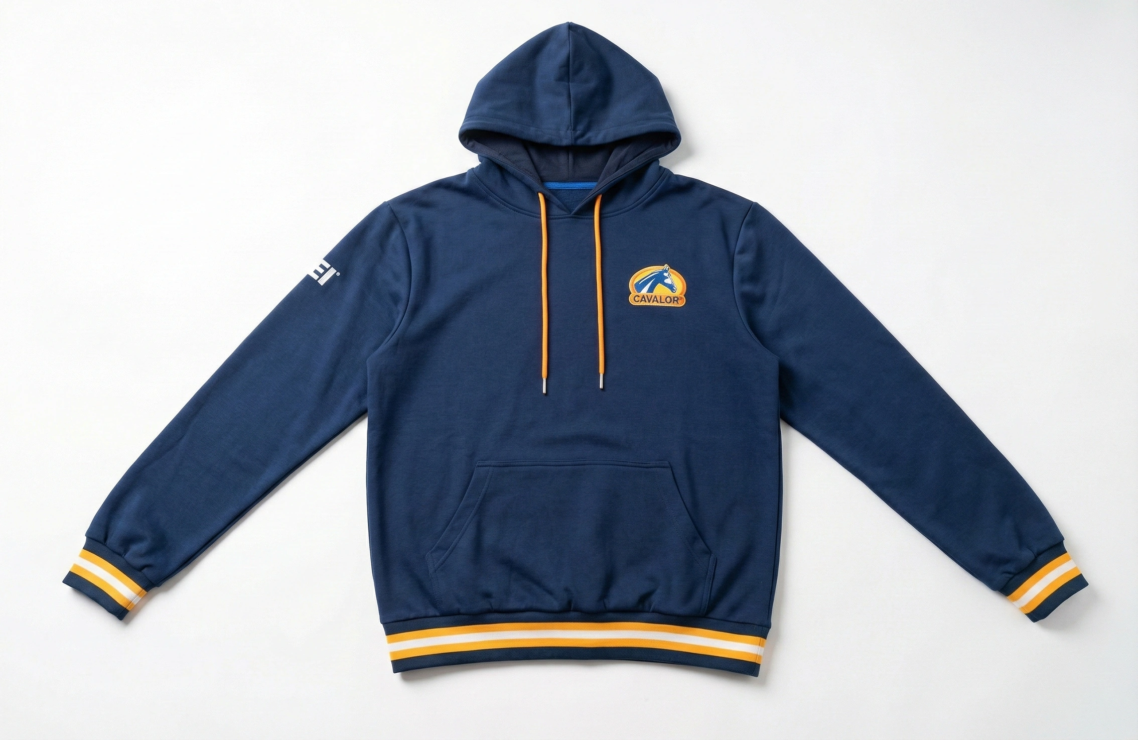 海軍藍套頭 Hoodie 正面 Cavalor 標誌及黃色飾邊作品