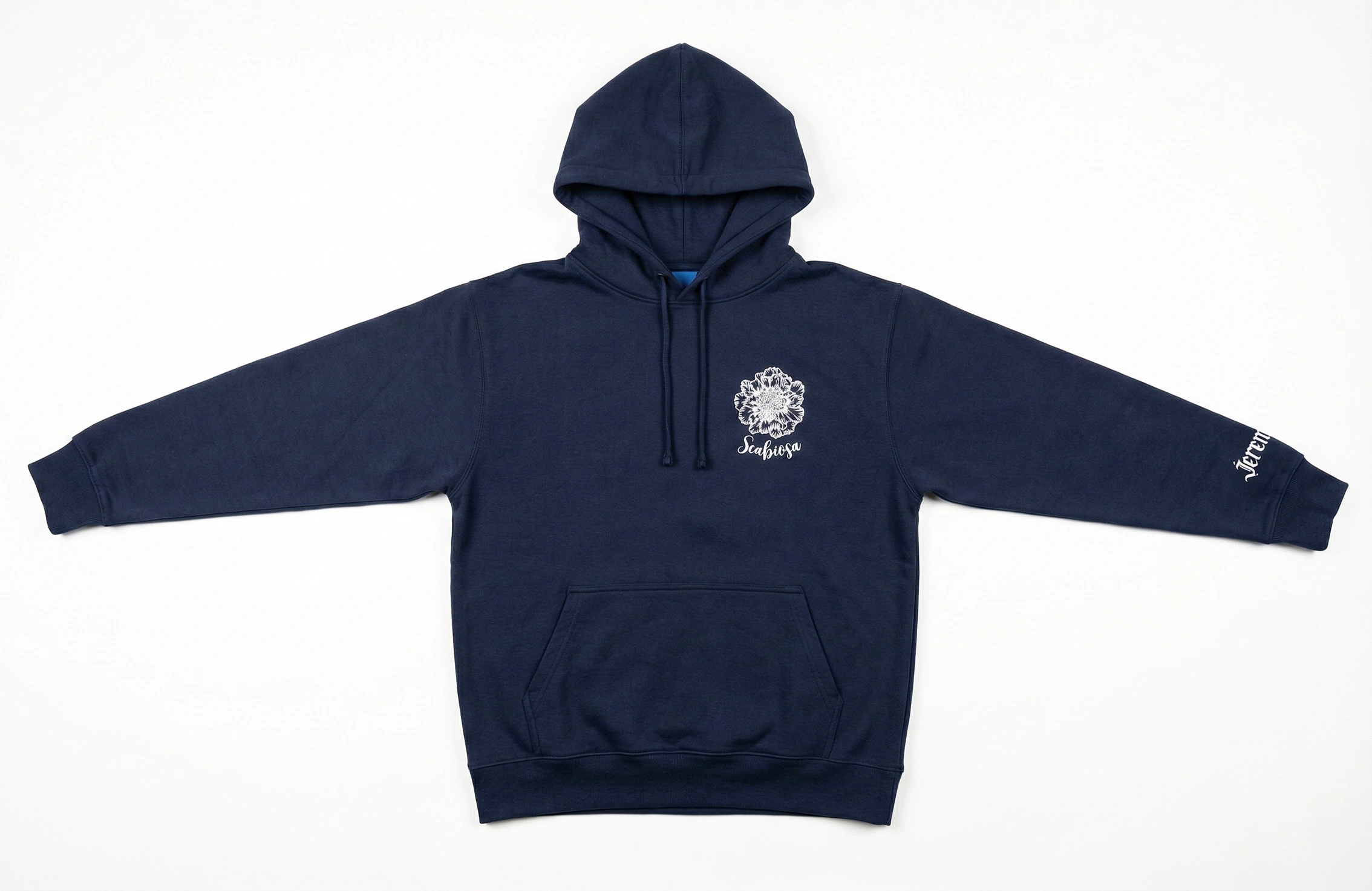 海軍藍套頭 Hoodie 正面花卉標誌及袖位文字作品