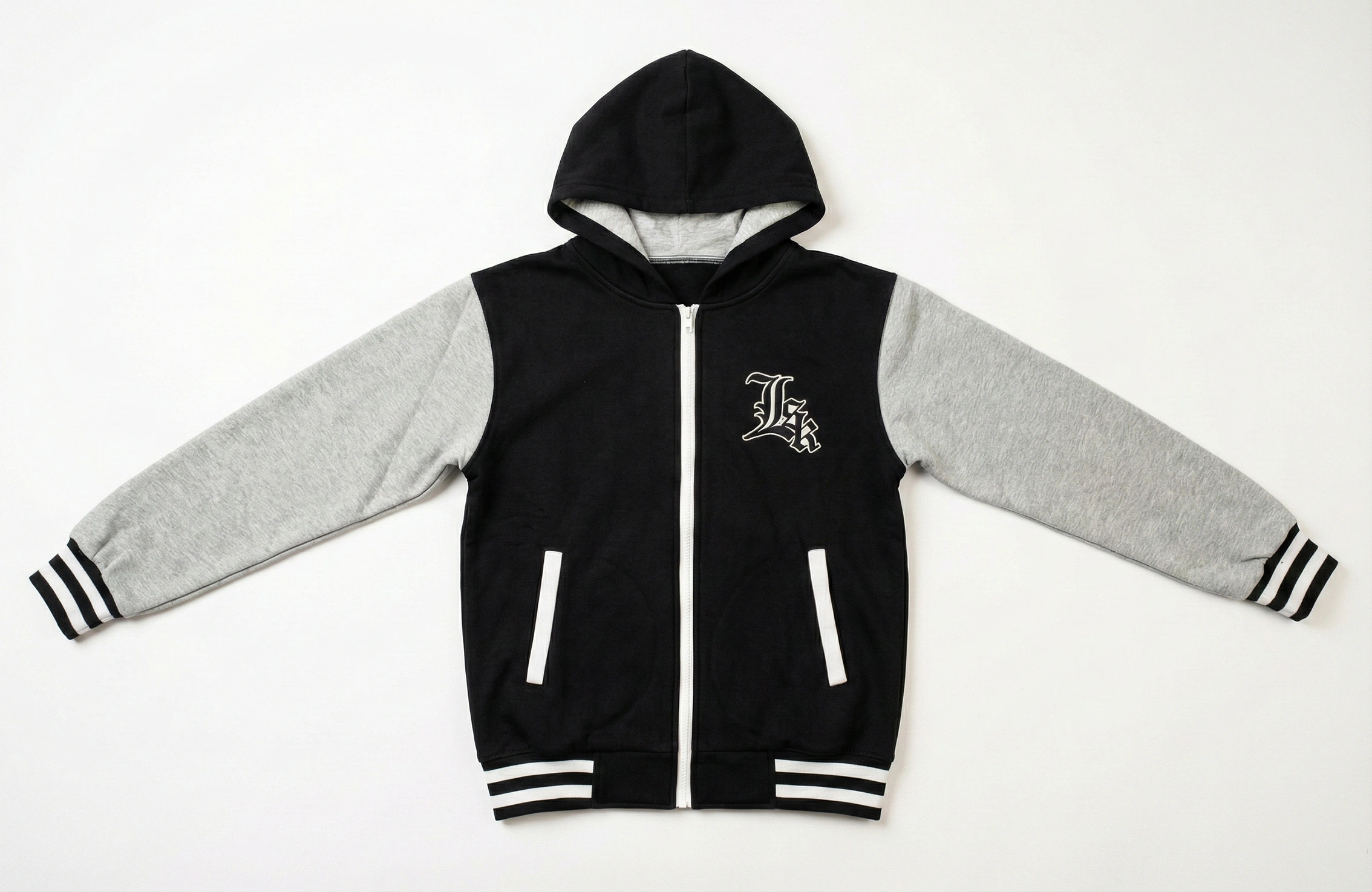 黑灰拼色連帽拉鍊 Letterman Jacket 字母圖案正面案例
